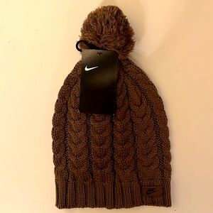 ✨NWT✨Nike Women’s Beanie